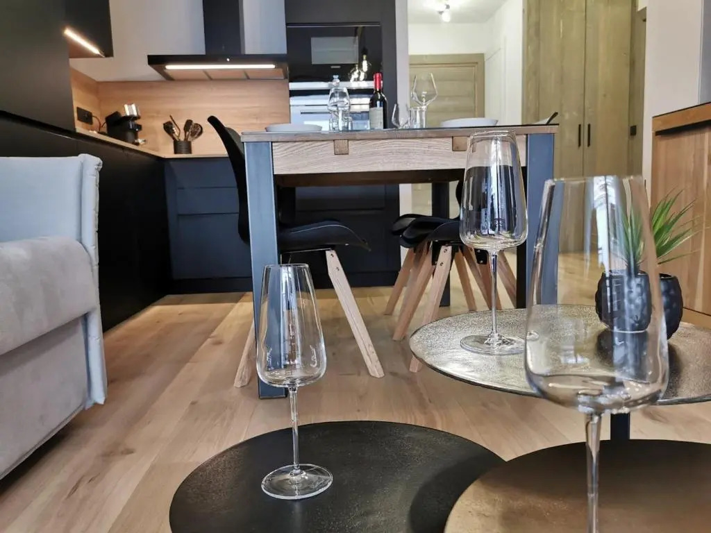 Charmant T2, Pied des Pistes, Centre-Village, Balcon, Parking - FR-1-685-16