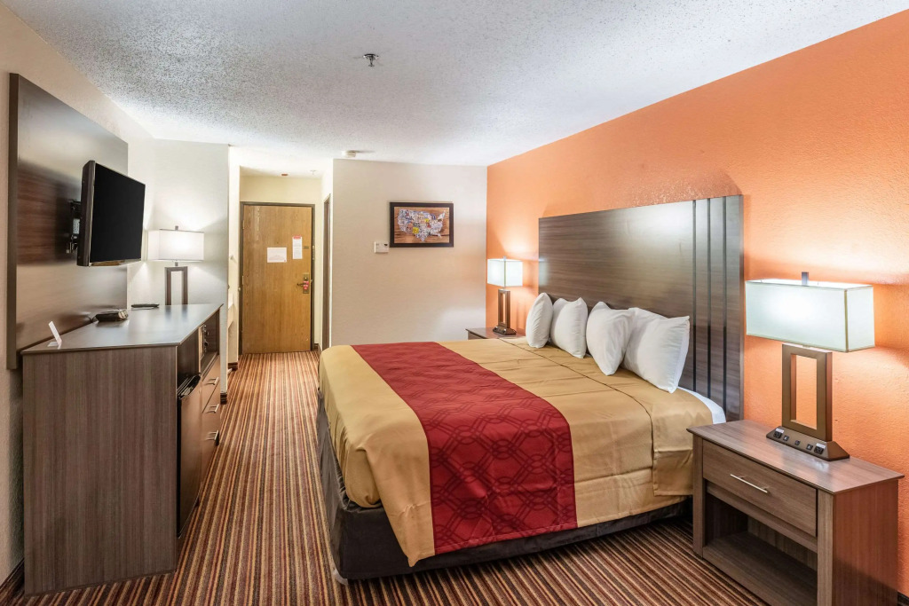 Econo Lodge Inn & Suites Mckinney - Plano North
