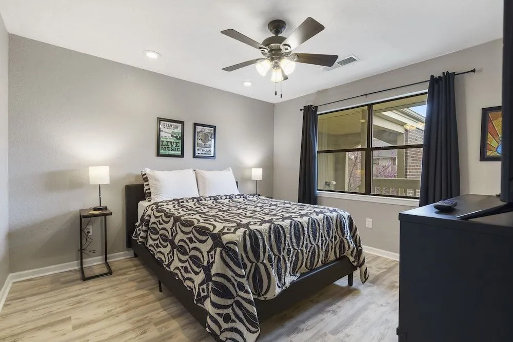 Highland Hideaway - Branson - Local Attractions, On-site Amenities & More!