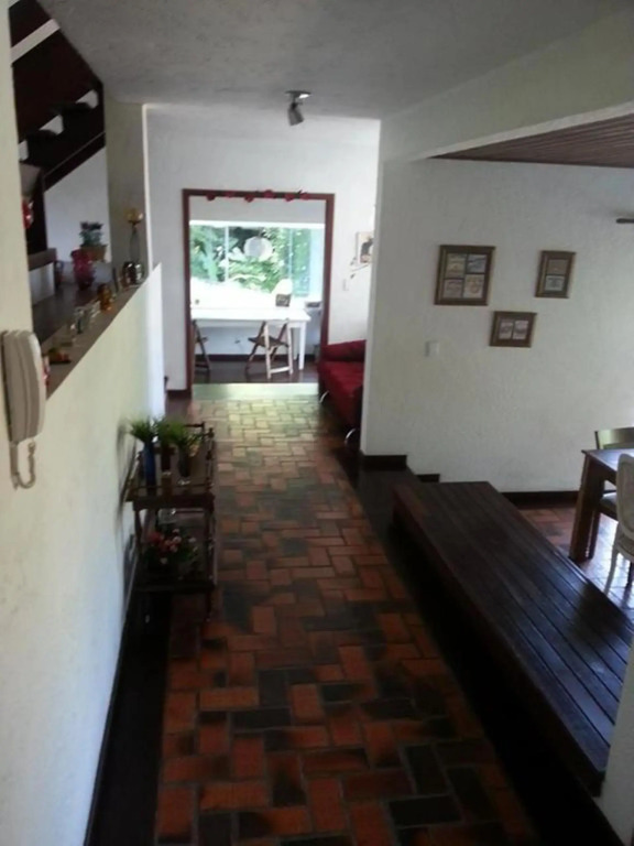 Flamboyant House