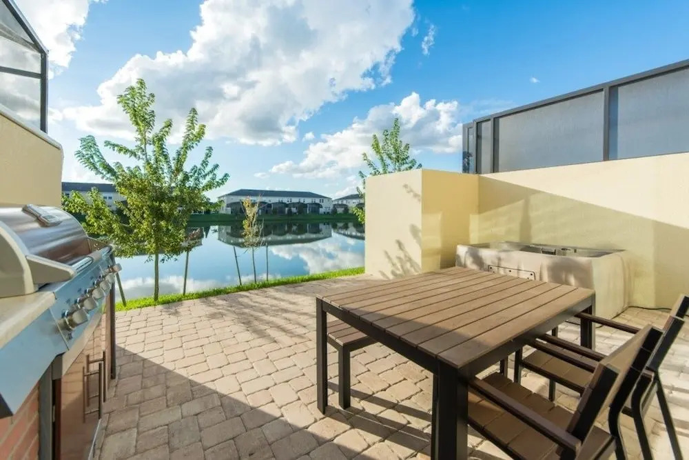 Townhome 10 Min To Disney With Hot Tub! 4 Bedroom Townhouse