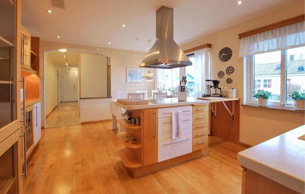 Lovely Home In Borgholm With Sauna