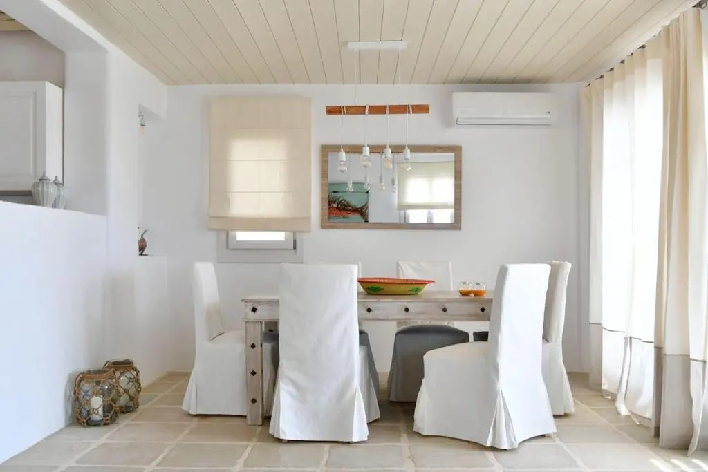 Luxury Paros Villa Villa Calypso Beautiful Serene Sleeps up to 11 Glisidia