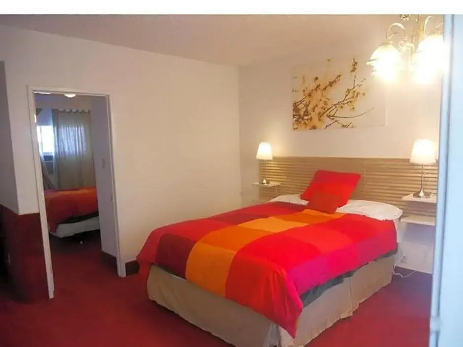 Tradewinds All Suite Hotel