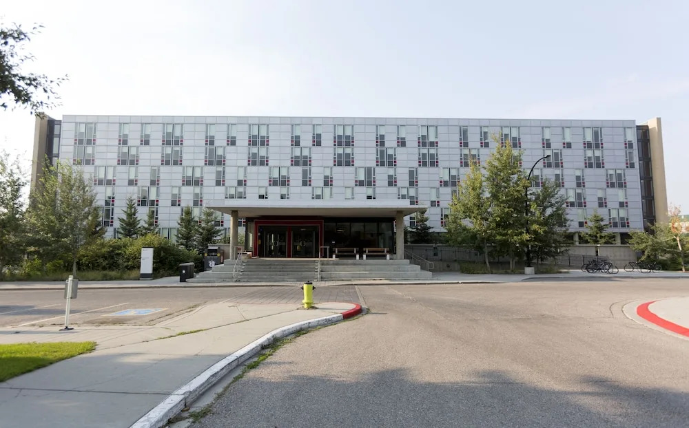 Flats at Alma
