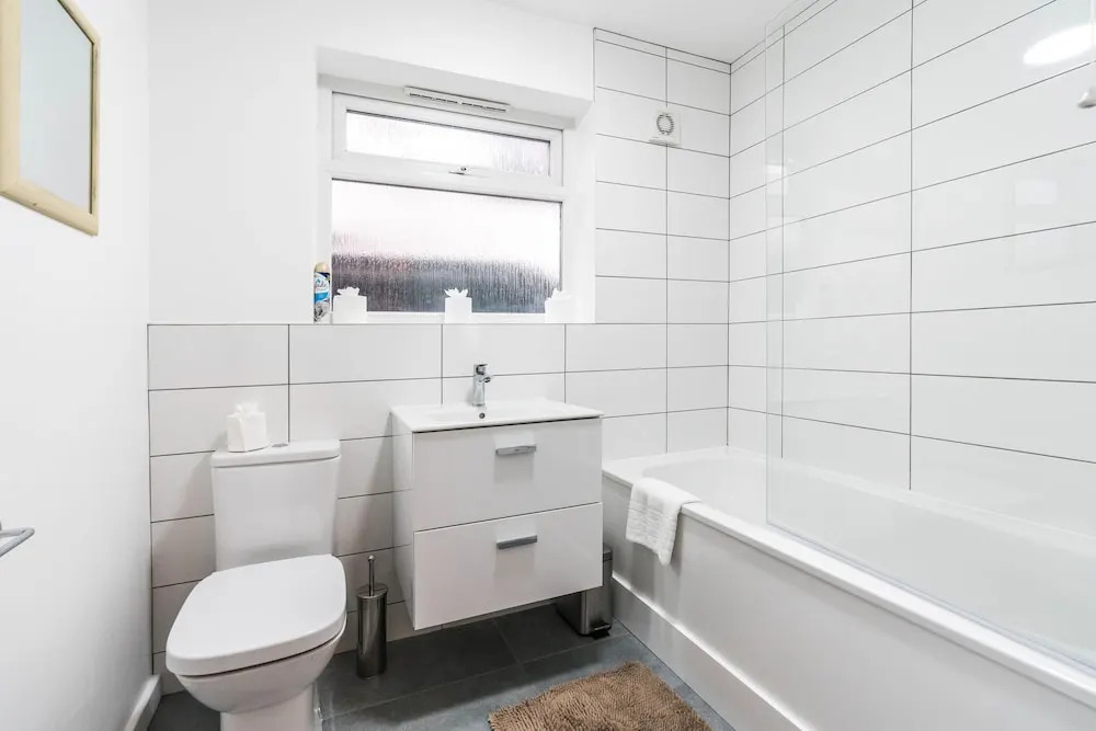 NEW 2BD East London Flat With Garden - Woodford
