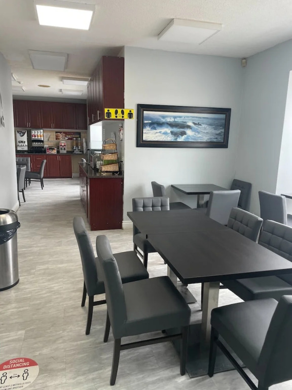 Hotel Rodeway Inn And Suites