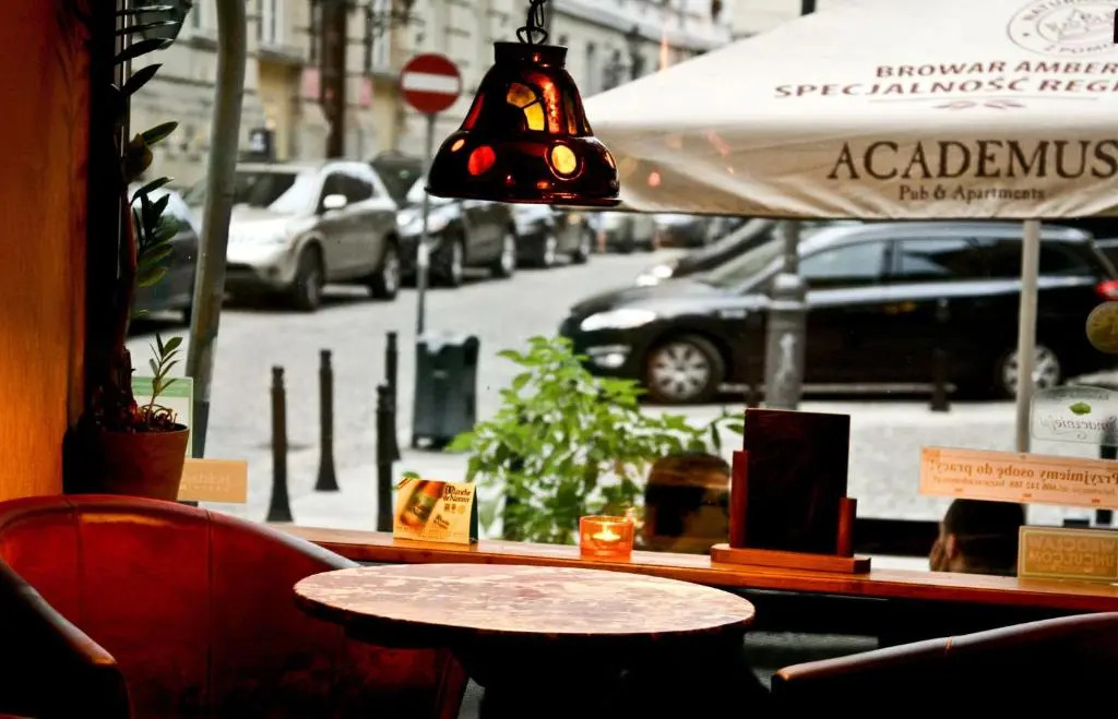 Academus - Pub, Rooms, Cider