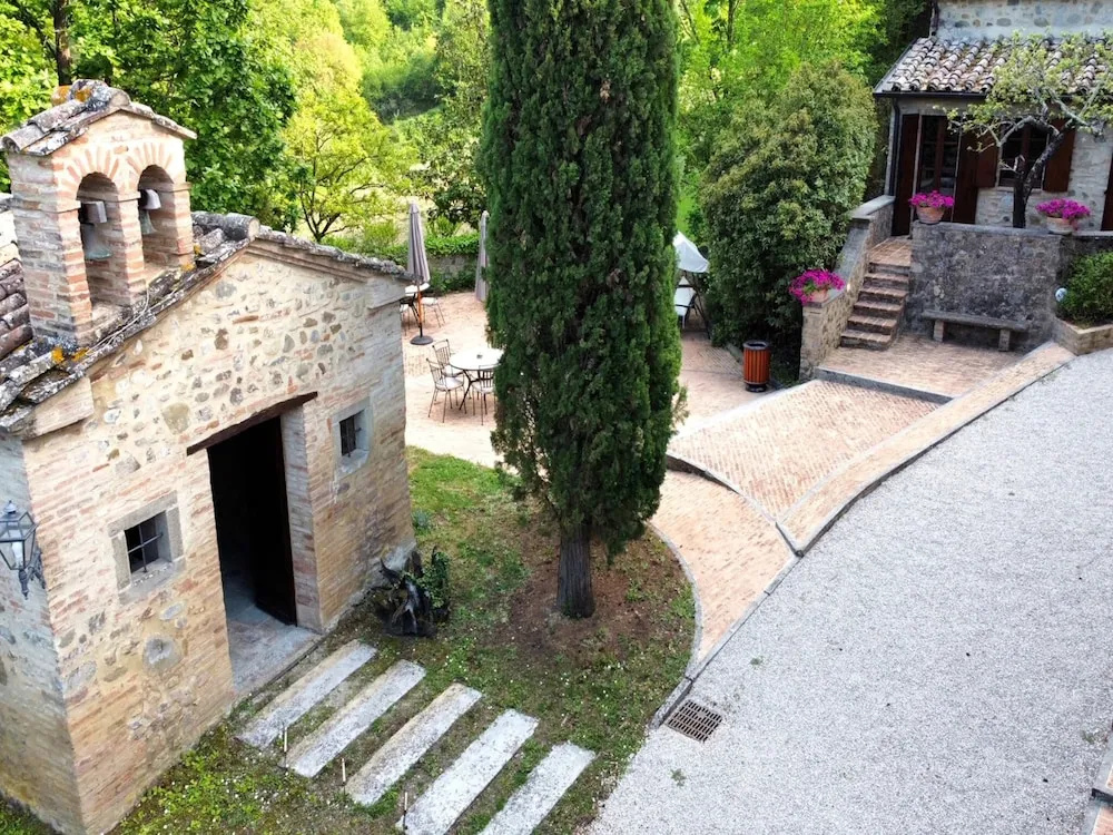 Charming House in Tuscany with Pool