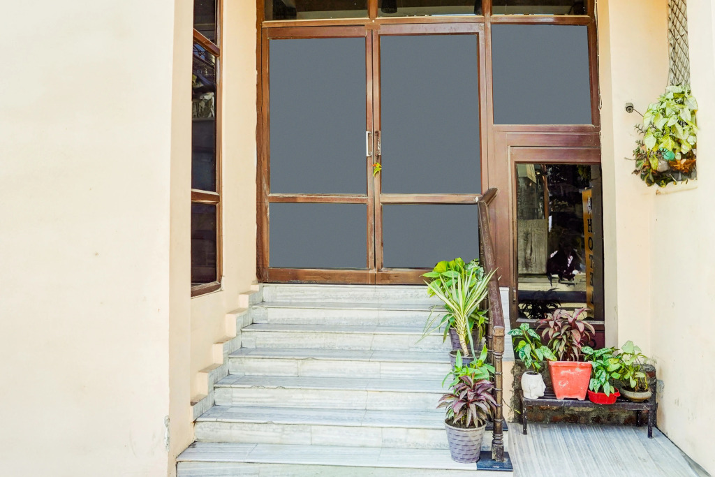 SPOT ON 46687 Hotel Prabhu