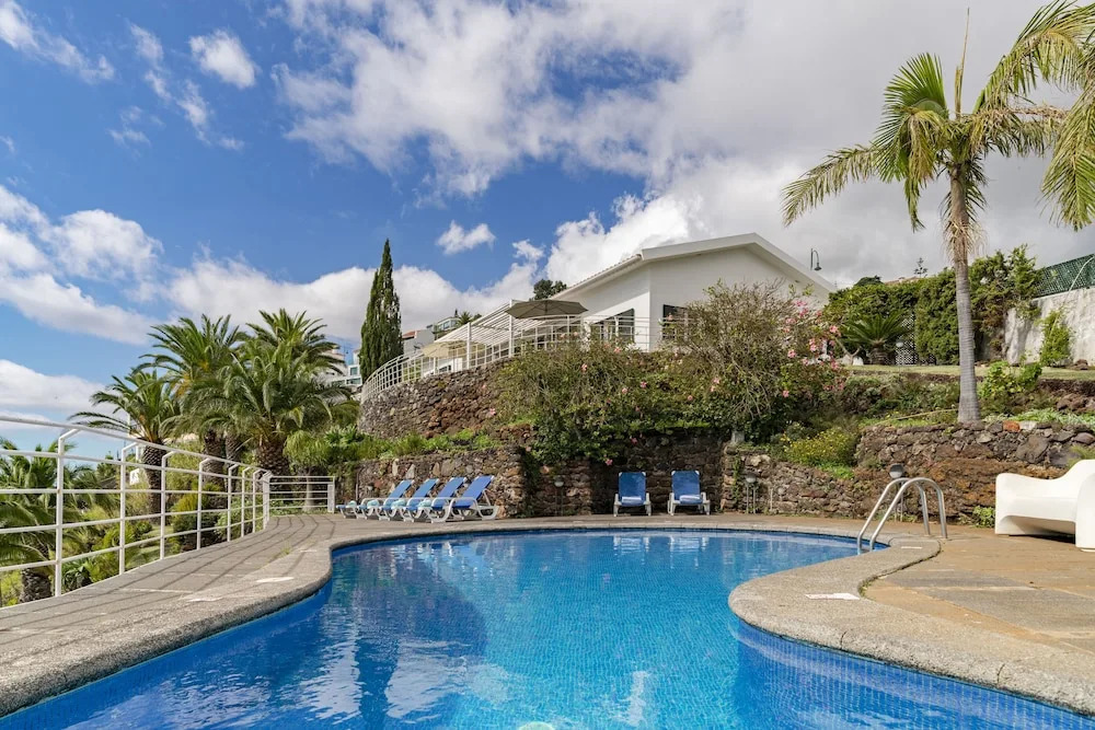 Vila da Falésia-With Pool and views