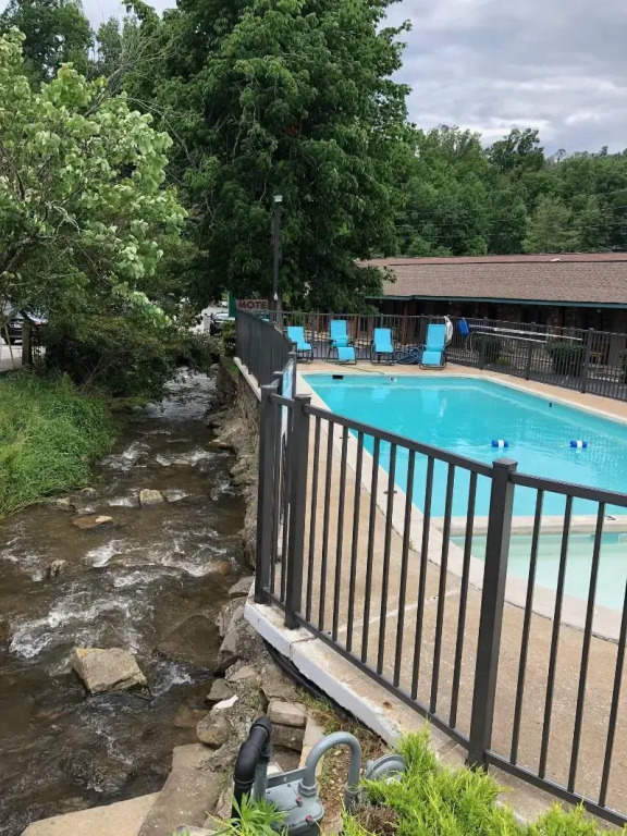 Marshalls Creek Rest Motel