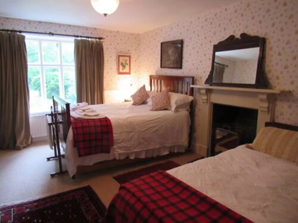 Ffrwdfal Country House