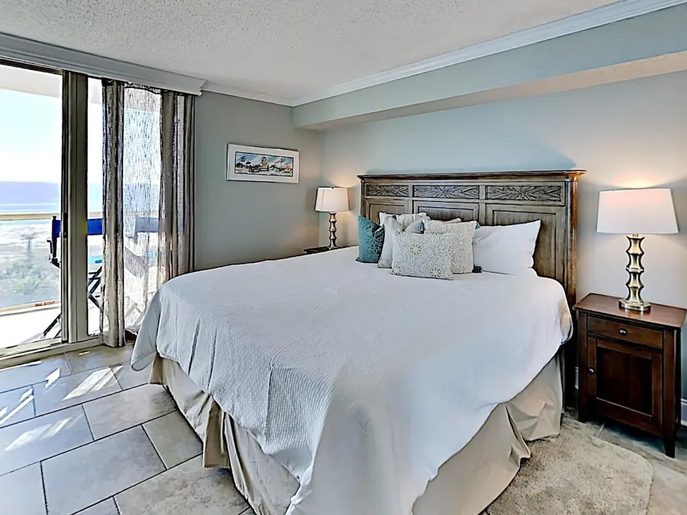 Sabine Yacht & Racquet by Southern Vacation Rentals
