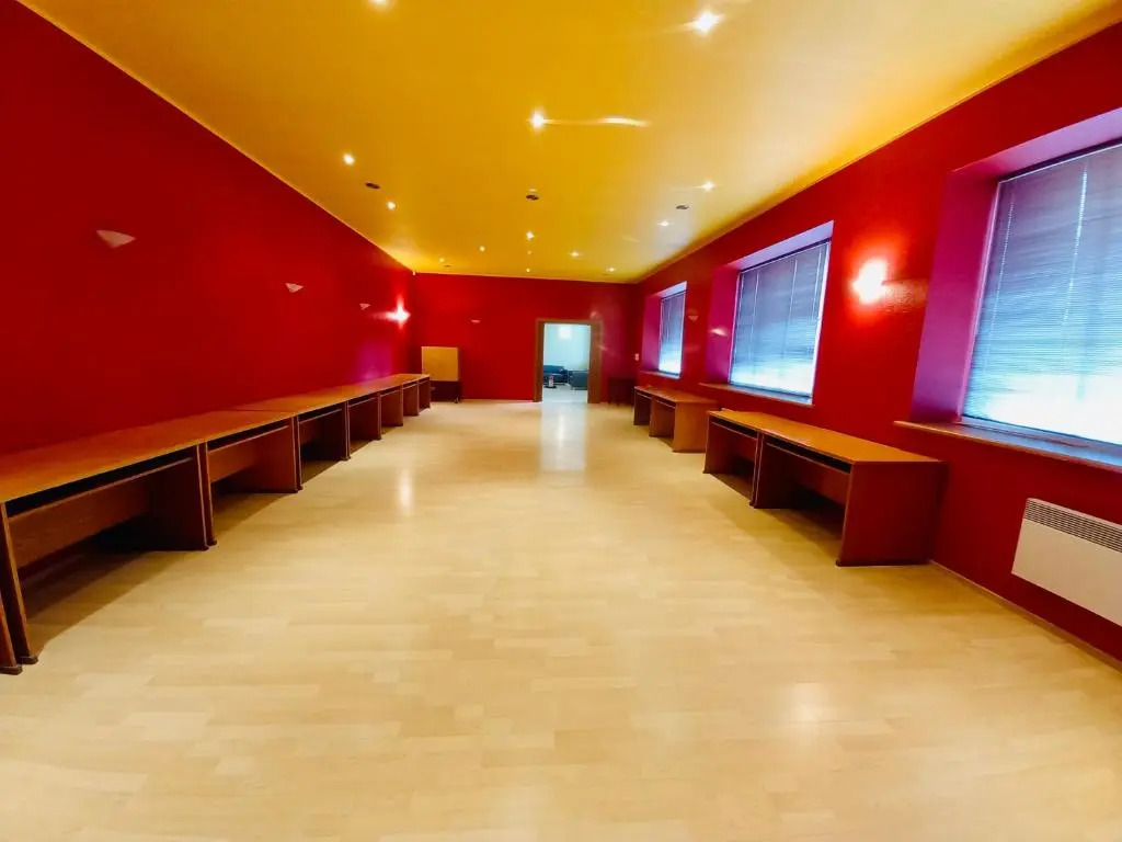 Hostelis R27