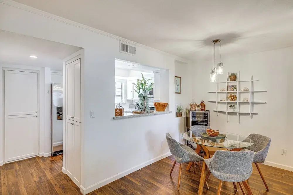 Quiet Condo w/ Pool Access, Near Arizona Boardwalk