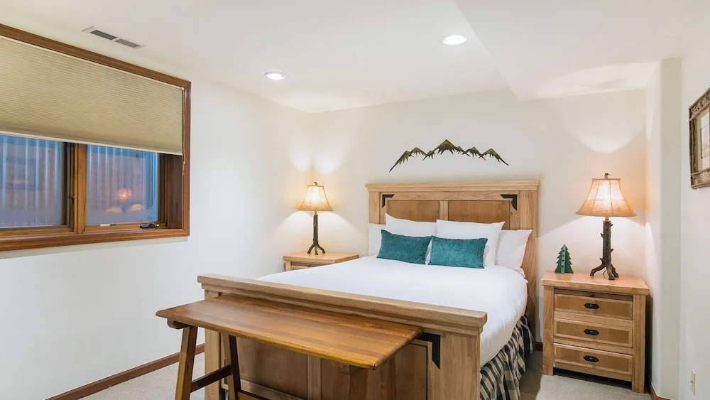Pacific Street Townhome 514b by Avantstay Cute Townhouse in the Heart of Telluride!