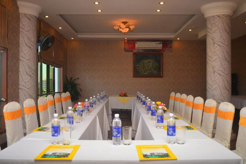 Central Hotel