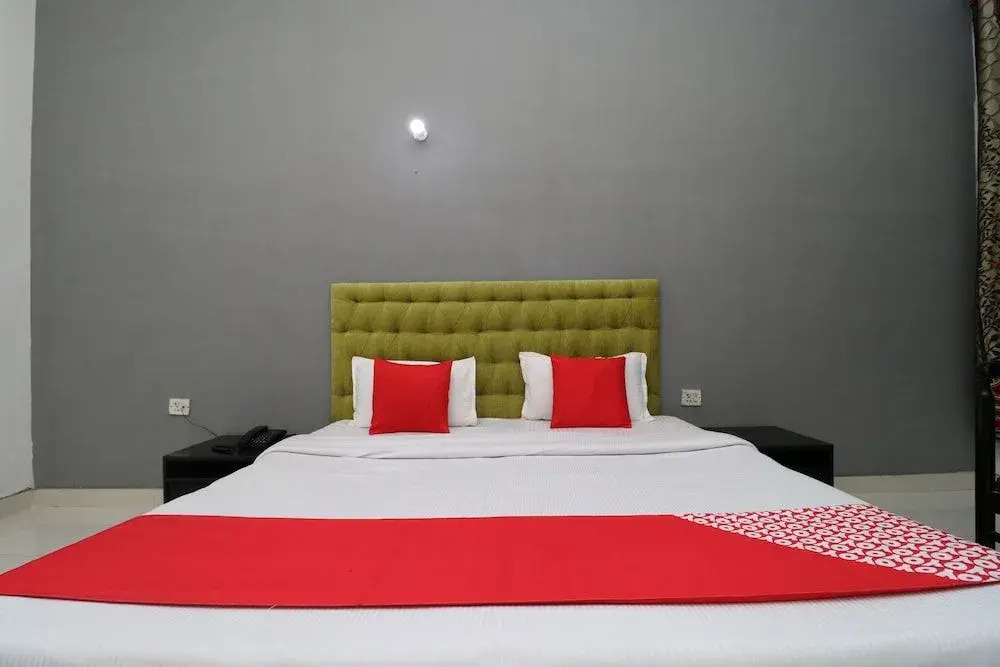 Oyo 30283 Rix'S Hotel And Resort
