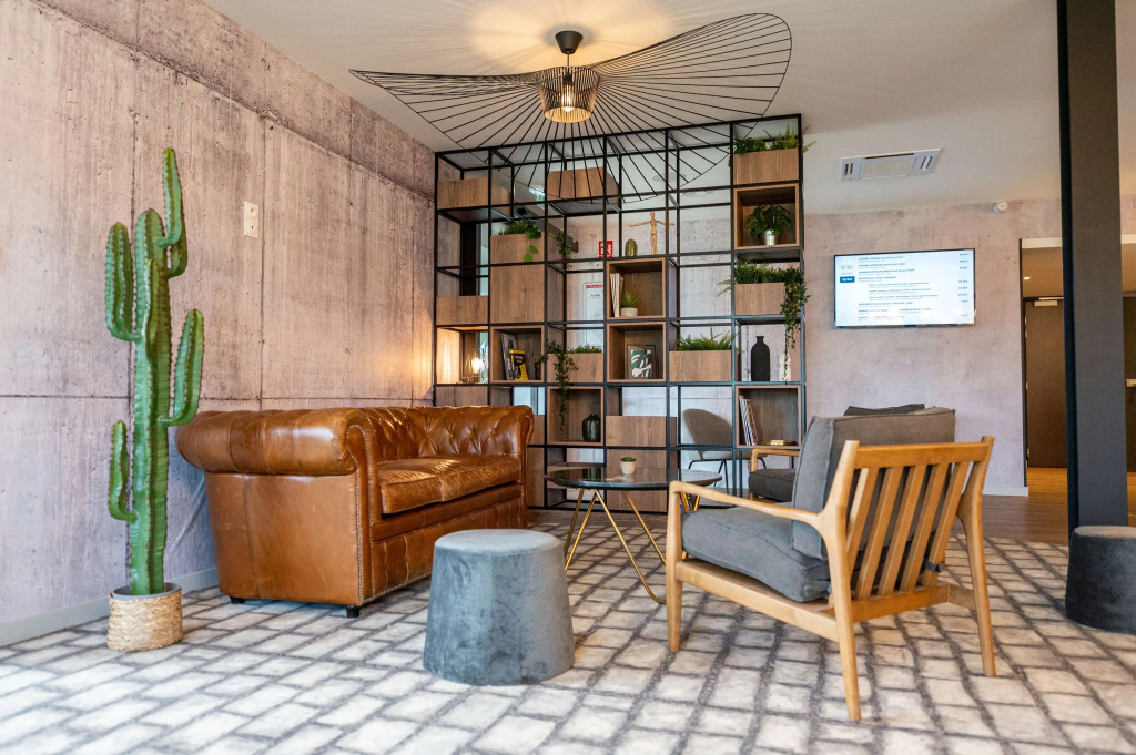Kyriad Hotel Laval