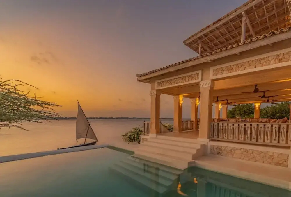Amani House 5 Bedrooms Sleeps 10