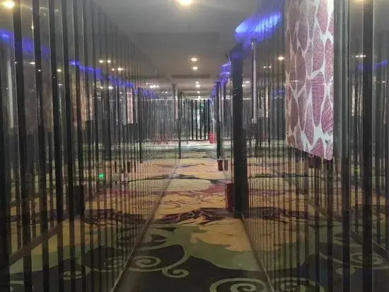 Shanghai Viking Theme Hotel(Sheshan Subway Station Store)