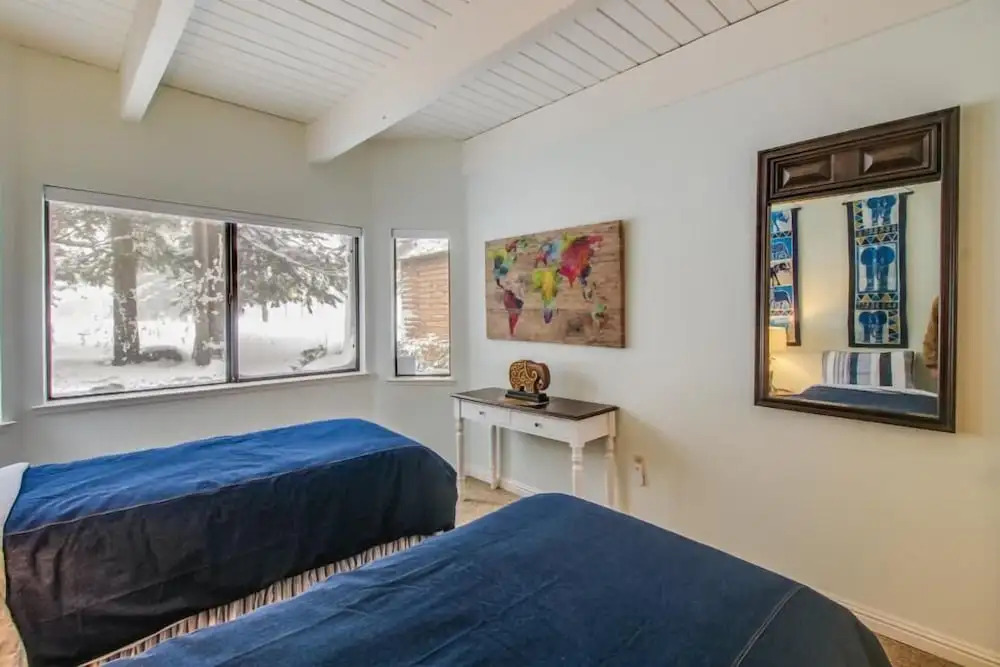 Mv22: Waterfront Condo in Tahoe Keys . 3 Bedrooms 010630
