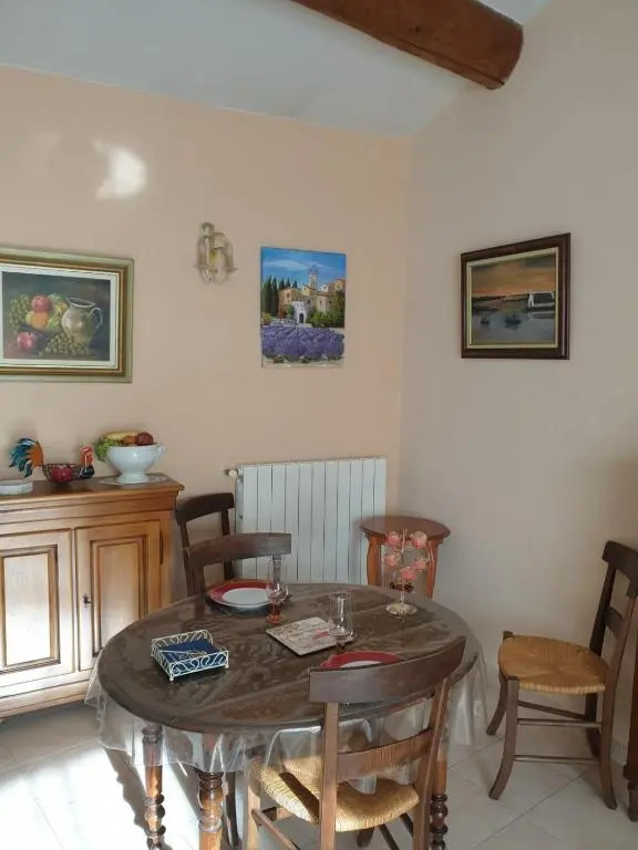 Charming house near AVIGNON