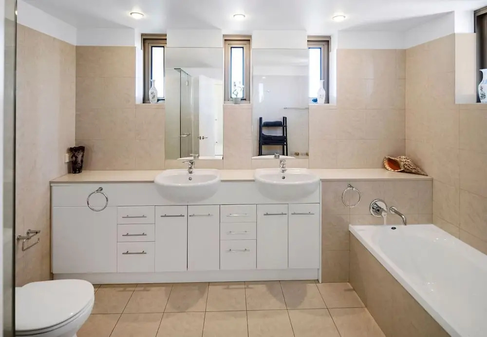 Luxury 3BR Apt with Incredible Views