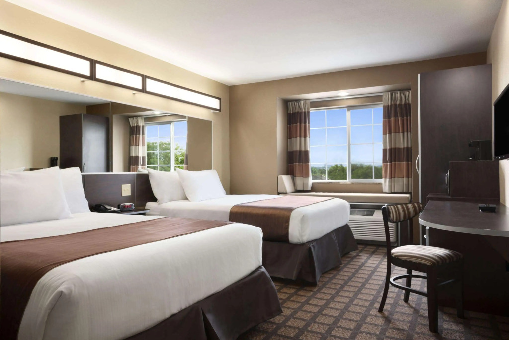 Microtel Inn & Suites by Wyndham Kenedy Karnes City
