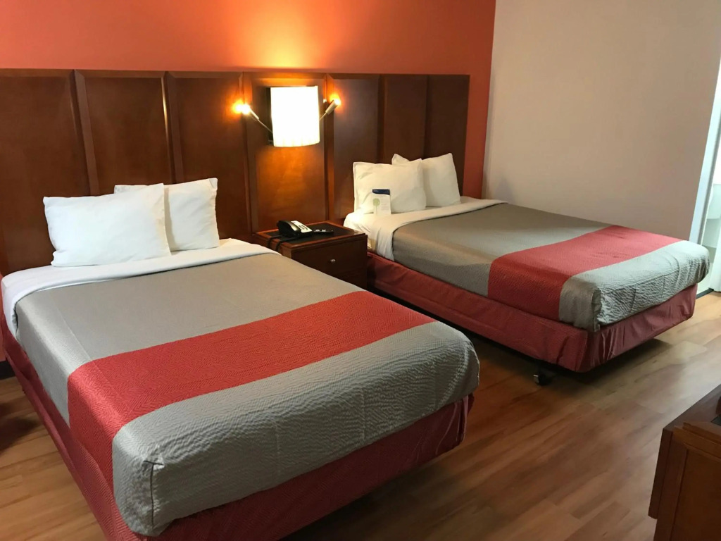 Motel 6-Van Buren, AR I- 40