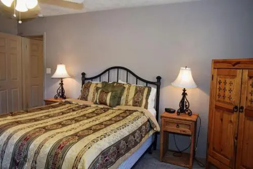 Pioneer Creek Hacienda