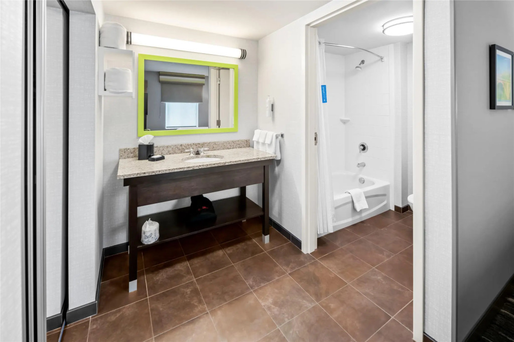 Hampton Inn and Suites Camp Springs