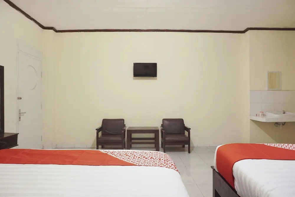 RedDoorz @ Hotel Citra Indah
