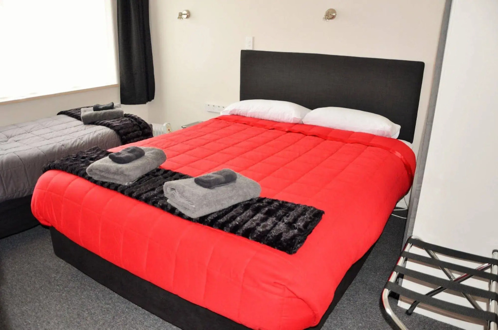 Esplanade Motels