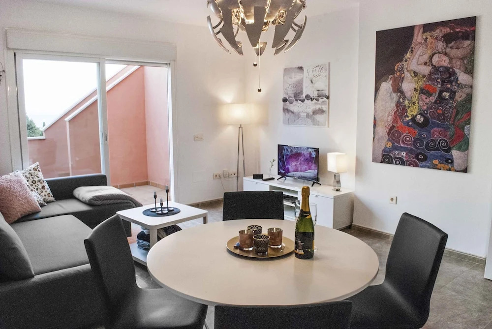 Lovely Penthouse with Sea View Ref 9