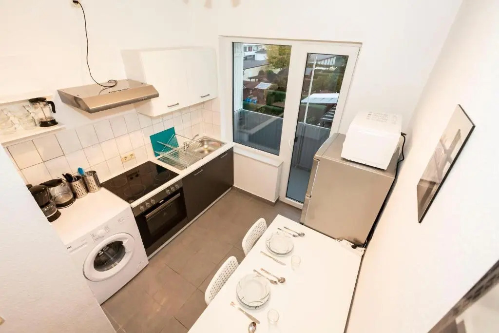 AVR Apartment HOF 11