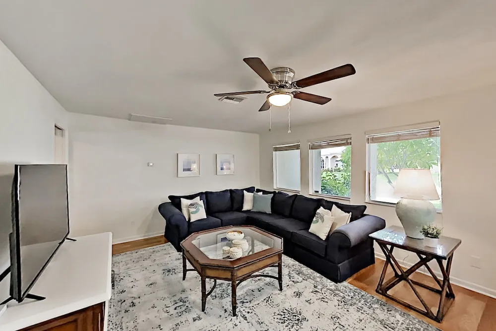 33091a7f 3 Bedroom Home