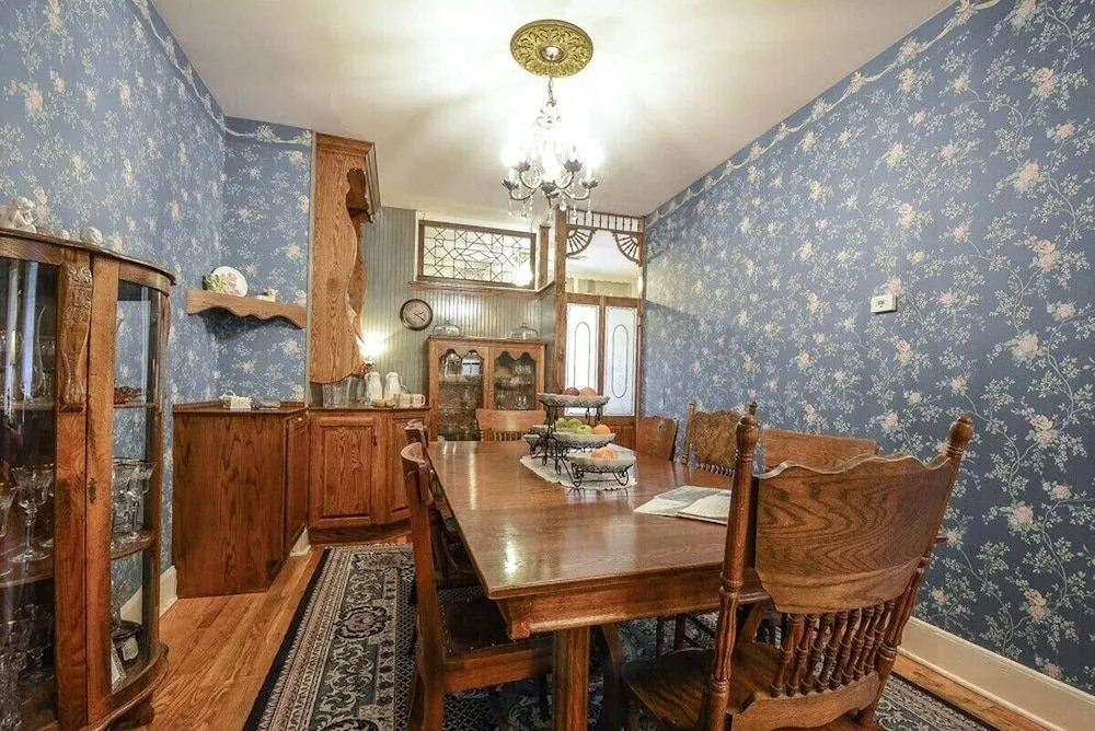 The Brownstone Inn