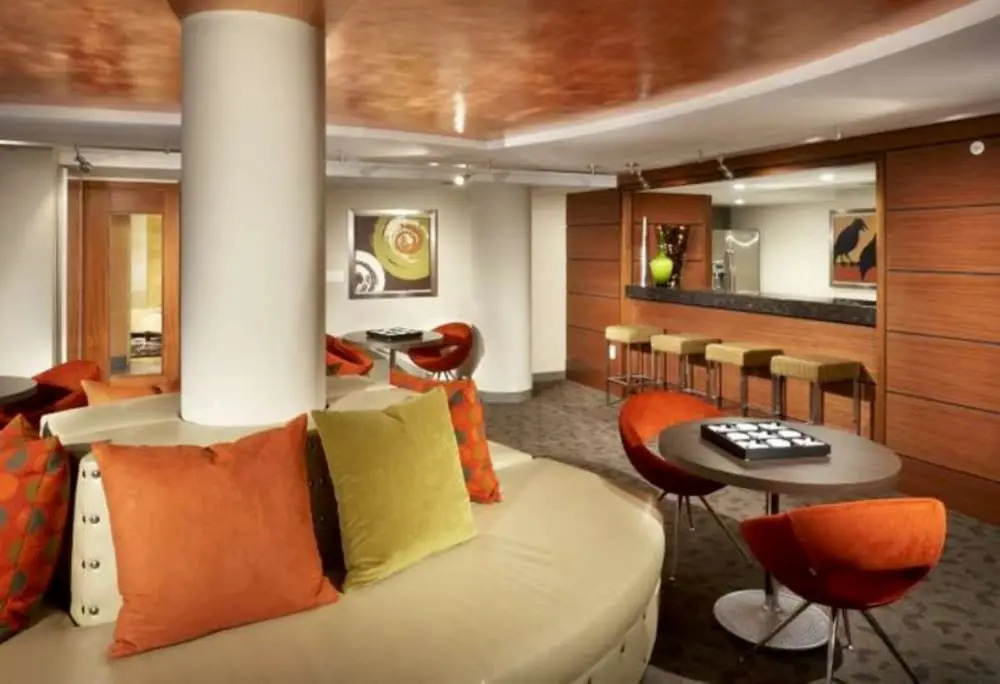 Bluebird Suites at Mt. Vernon Triangle