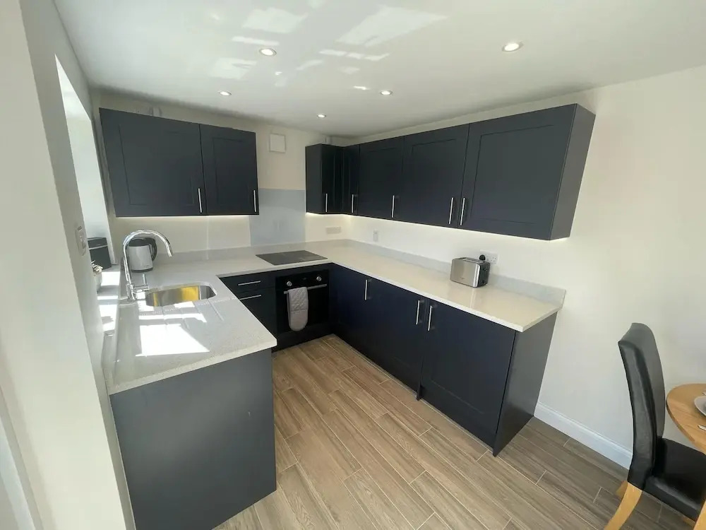 Beautiful Private Detached 1-bed Bungalow