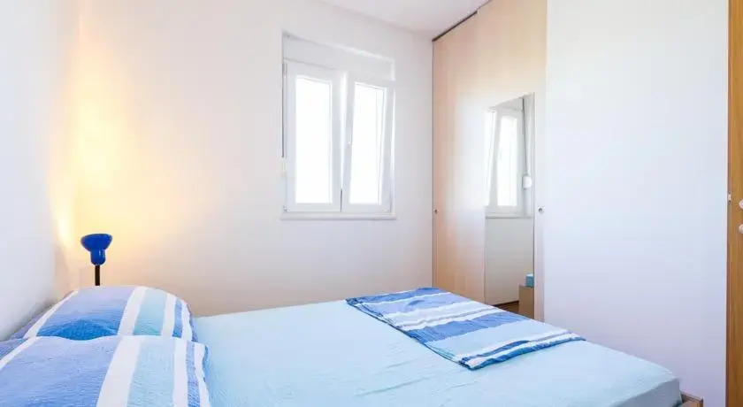 Apartments Mladenka