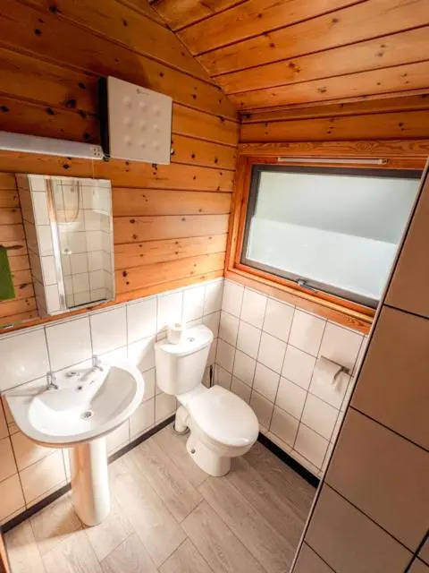 Avallon Lodges