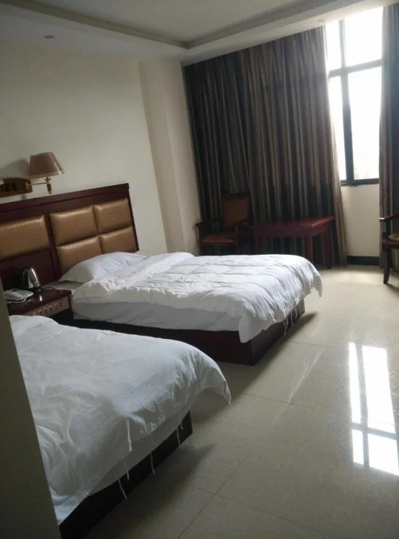 Longge Express Inn