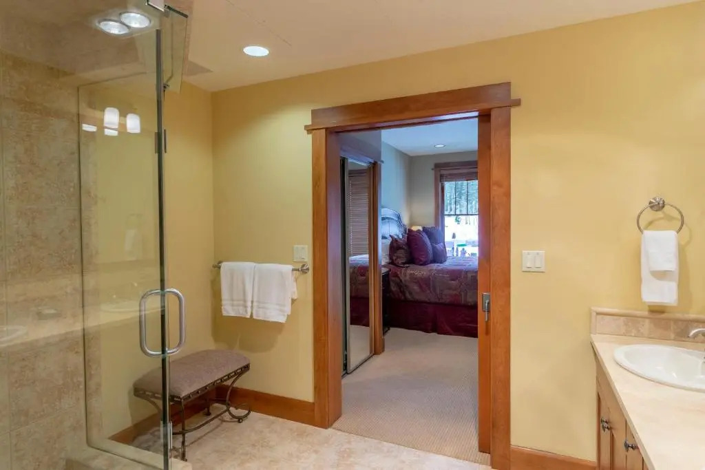 Ski-in/Ski-out Village at Northstar Residence! - 310 Iron Horse South