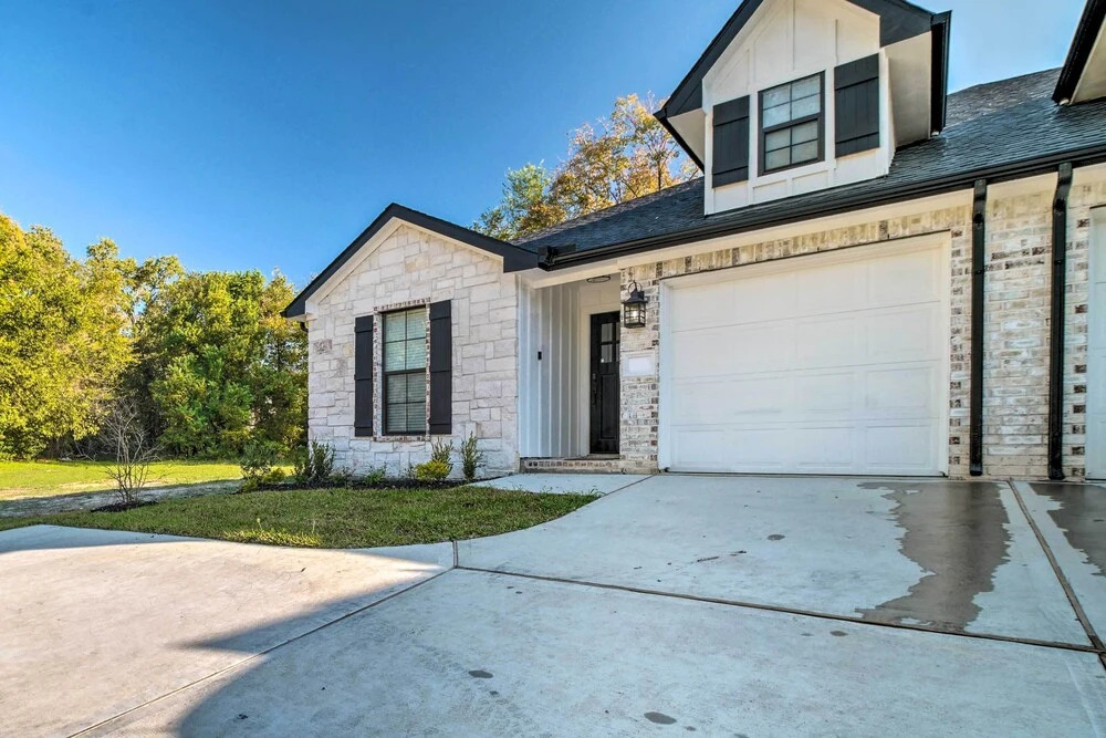 Well-appointed Montgomery Home w/ Fenced Yard
