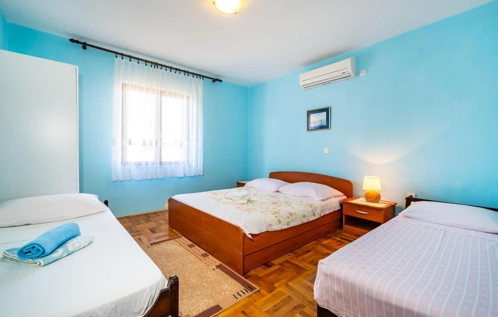 Amazing Apartment in Maslenica With 2 Bedrooms and Wifi