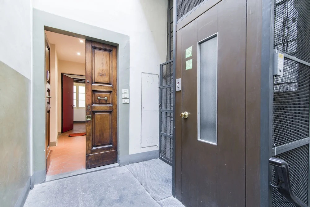 Della Scala Modern Apartment
