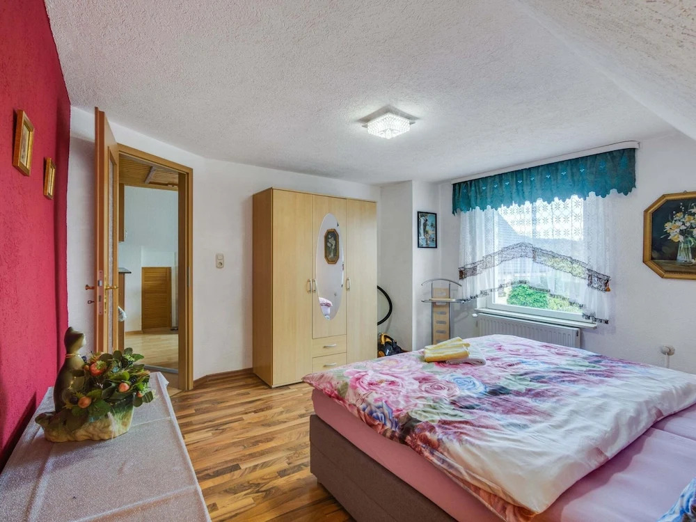 Cozy Apartment in Lichtenhain With Garden