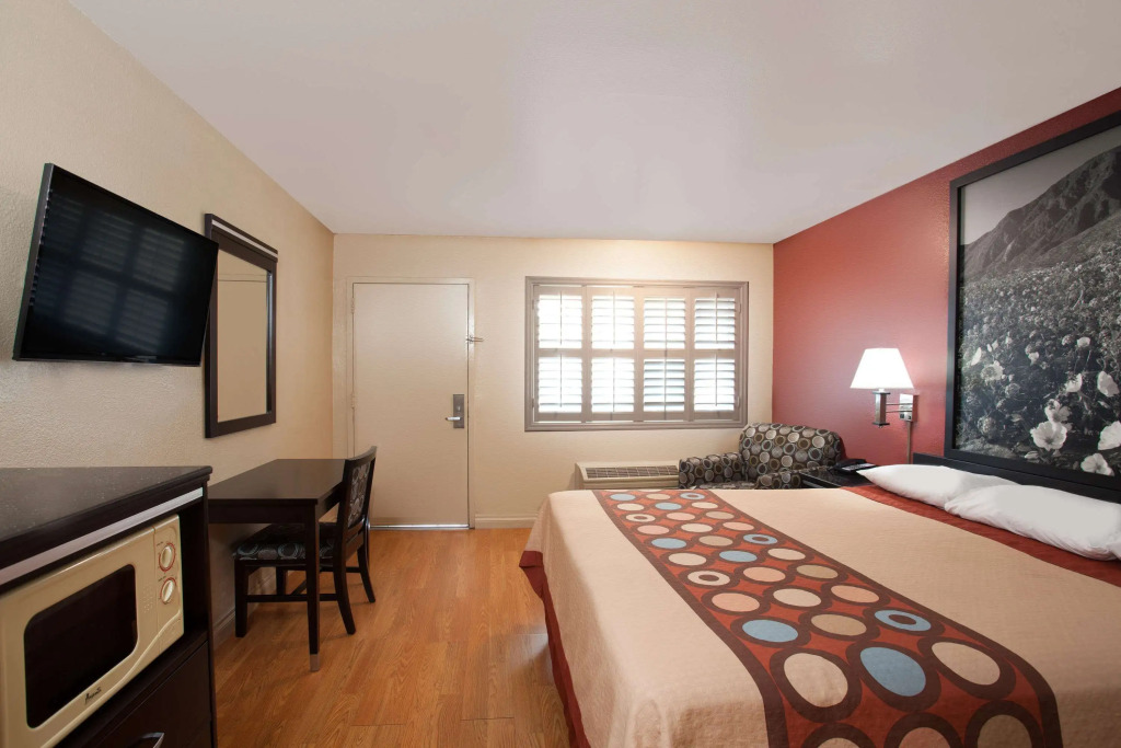 Motel 6 Pasadena, CA Old Town Pasadena Area